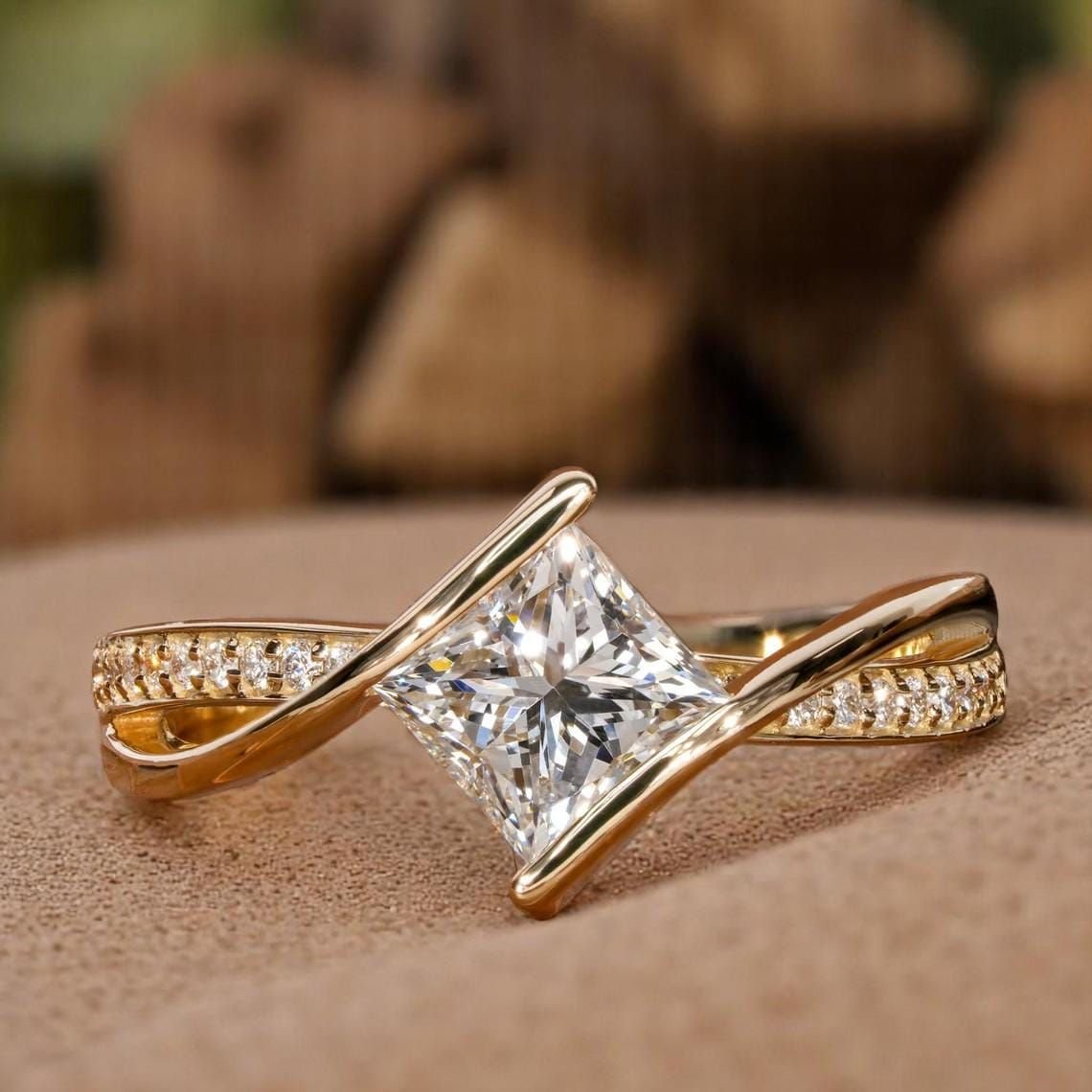 Gallery image of bridal set